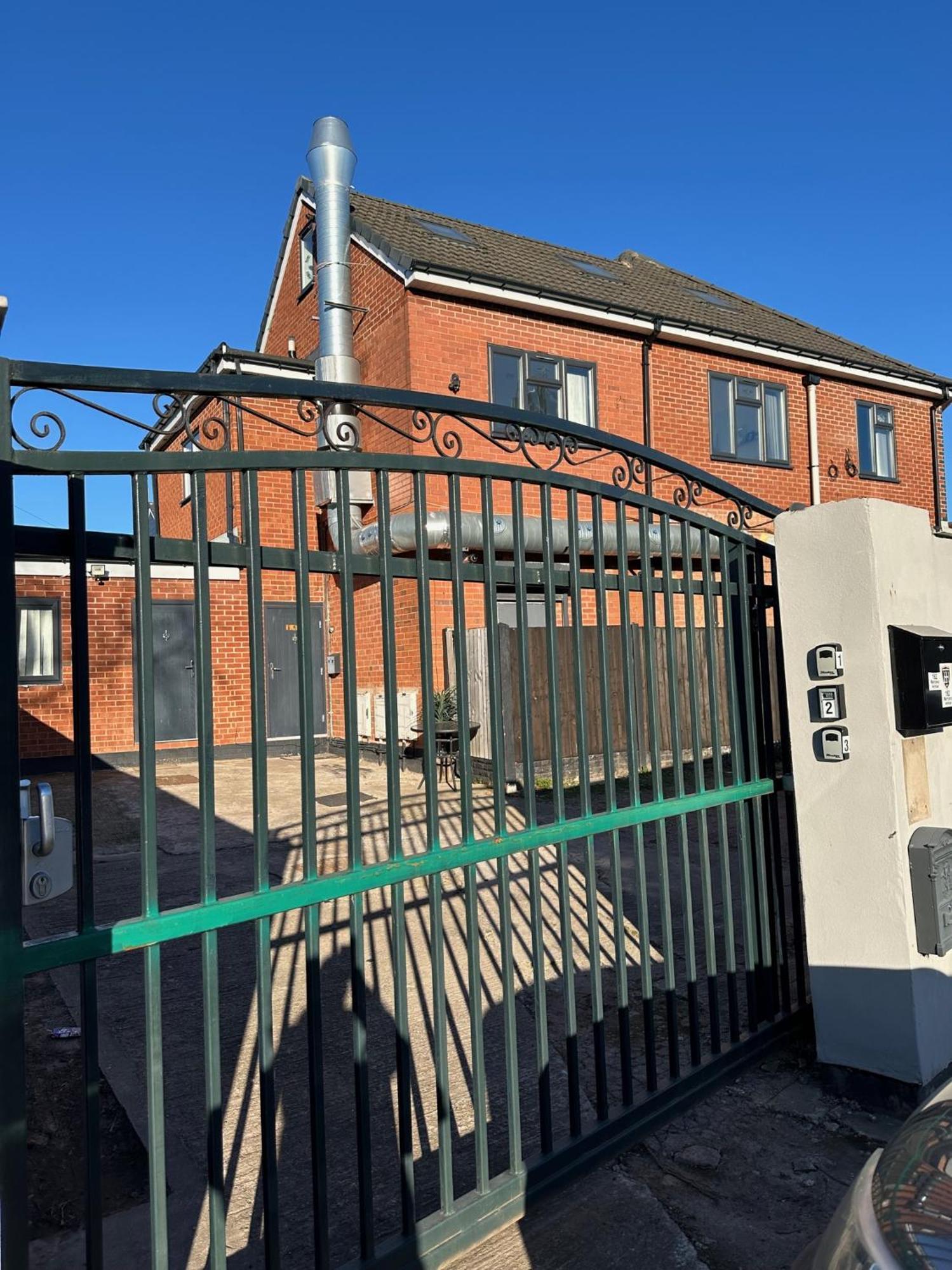 Modern & Cosy 2-Bed Apartment Near Nec, Airport & Jlr! Birmingham Eksteriør billede